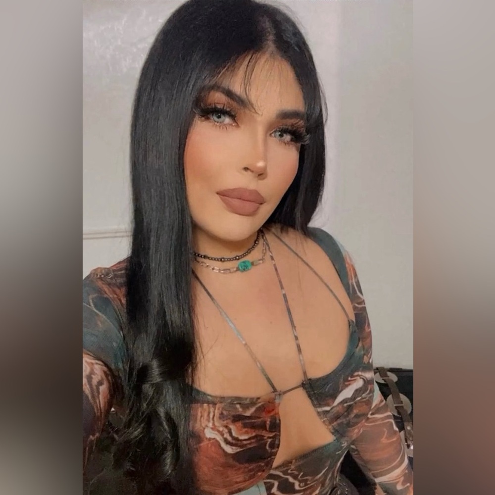 Meet your Posher, Vanessa